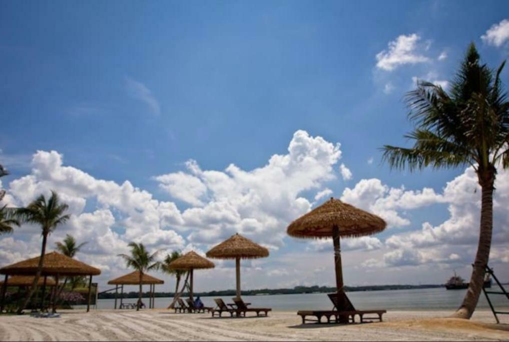 Amazing Infinity Sea View Pangsapuri