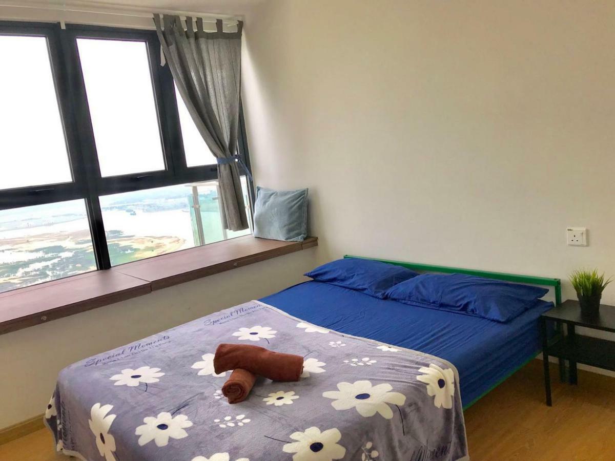 Apartment Amazing Infinity Sea View Johor Bahru